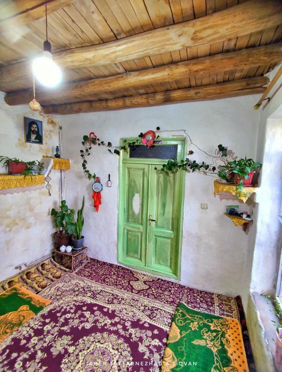 روستای زیبای لیقوان و محل تولید پنیرهای معروف 