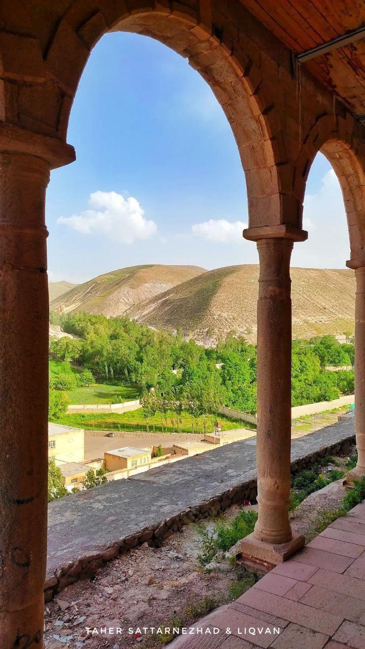 روستای زیبای لیقوان و محل تولید پنیرهای معروف 