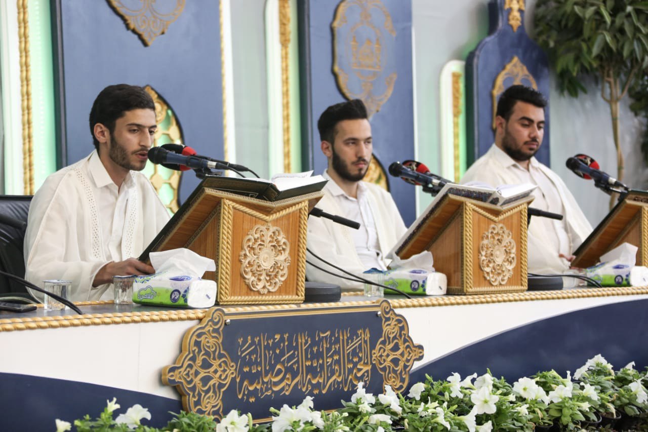 برگزاری محفل جزء خوانی قرآن کریم در حرم مطهر حضرت سید الشهداء (ع)