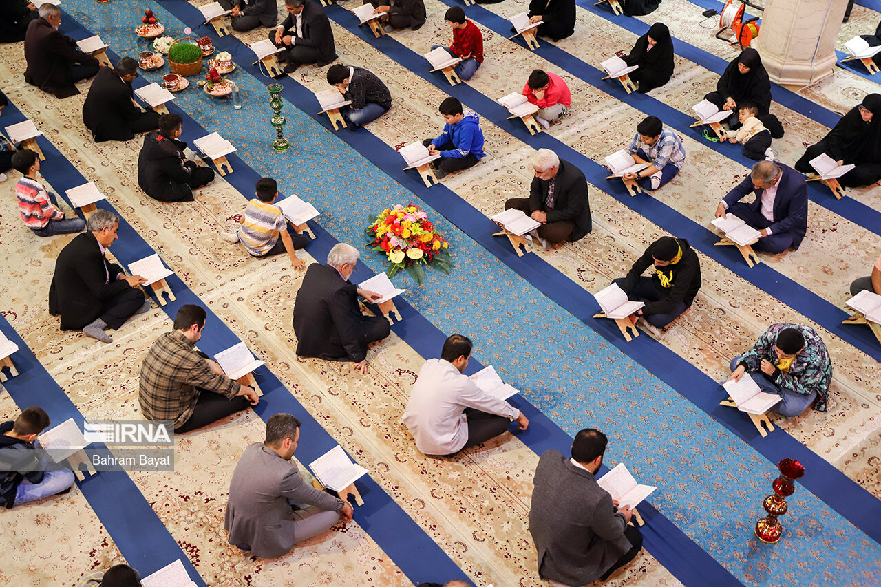 عکس/ جز خوانی قرآن کریم در حسینیه اعظم زنجان