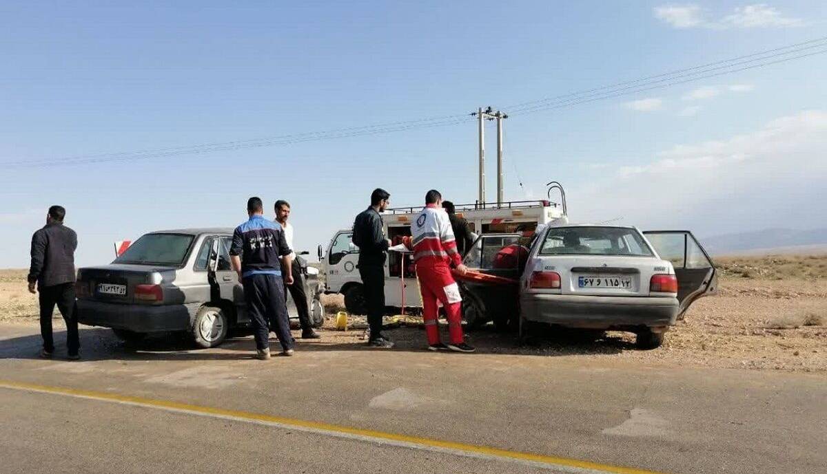 امدادگران هلال‌احمر اردبیل به ۱۴ حادثه جاده‌ای کمک کردند