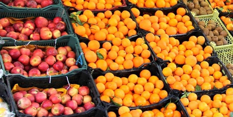 جمع‌آوری زودهنگام غرفه‌های توزیع میوه‌های نوروزی در قم