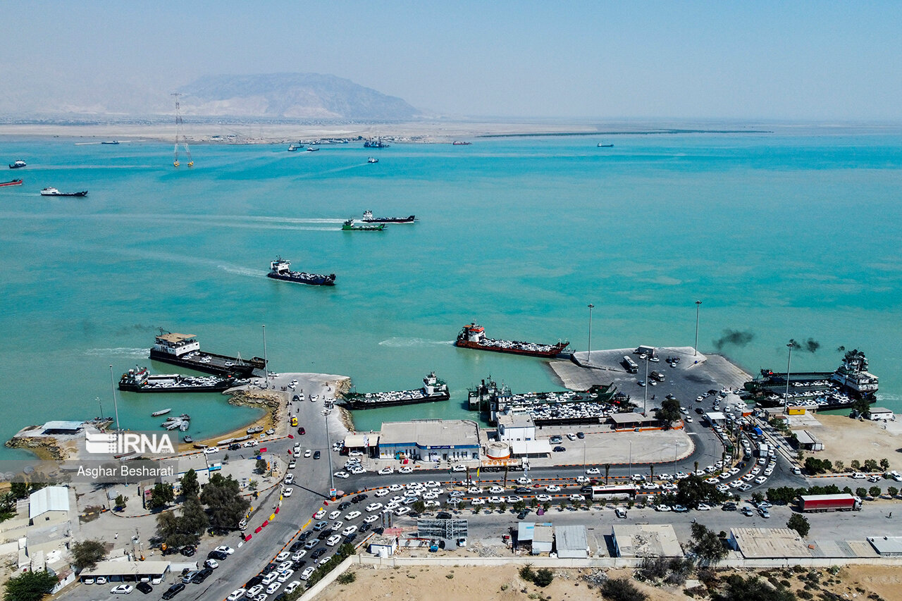 اسکله بندر لافت