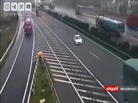 ببینید با توقف در بزرگراه چه فاجعه ای رو به بار آورد!