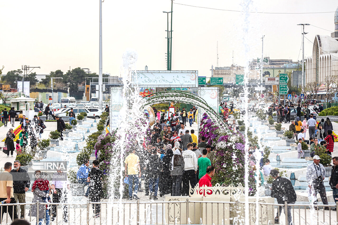 عکس/ جشنواره اقوام ایران زمین در میدان آزادی