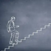 موفقیت واقعی، حرکت در مسیر ارزش‌ها است
