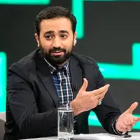 پاسخ یامین‌پور به انتقادات از مجری‌گری او در صداوسیما در کنار تصدی معاونت وزارت ورزش: دوست دارم!
