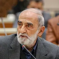 حسین شریعتمداری در مصاحبه با فایننشال تایمز: راه مقابله با زنان بی حجاب دستگیری نیست