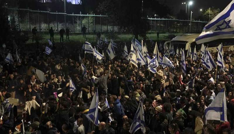 مخالفان نتانیاهو: همچنان به اعتراضات ادامه خواهیم داد