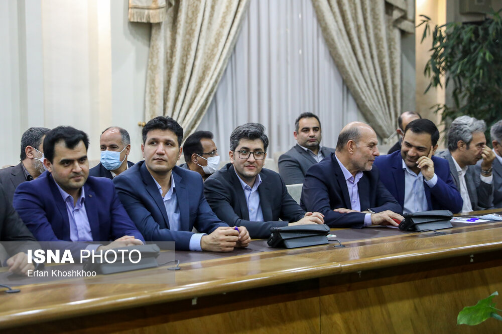 عکس/ نشست رییس جمهور با جمعی از دانشمندان برتر