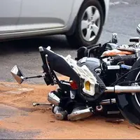 بی‌توجهی مرگبار راکب موتورسیکلت در کیش
