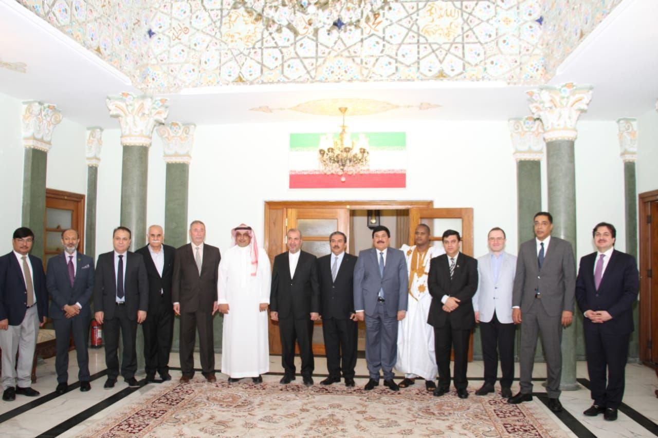 عکس/ حضور سفیر عربستان در ضیافت افطار سفیر ایران در بغداد