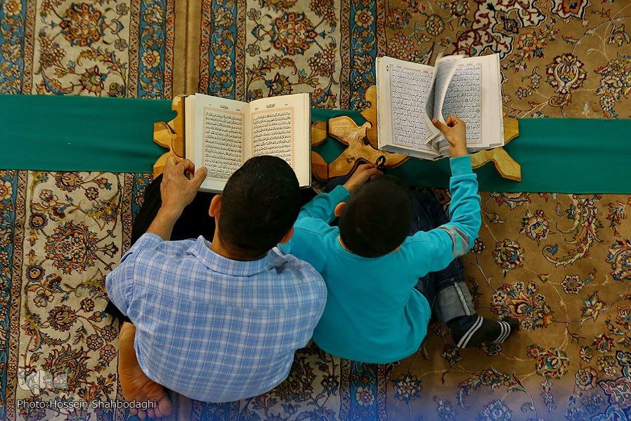 جزءخوانی قرآن با حضور پر شور کودکان در آستان بانوی کرامت