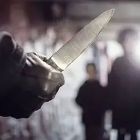  تصاویری وحشتناک از حمله وحشیانه نوجوان ۱۳ ساله به یک معلم با ضربات چاقو
