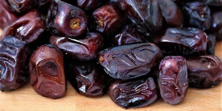 عرضه خرمای تنظیم بازار در همدان