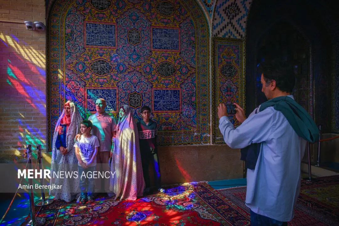 مسجد زیبای نصیرالملک در شیراز