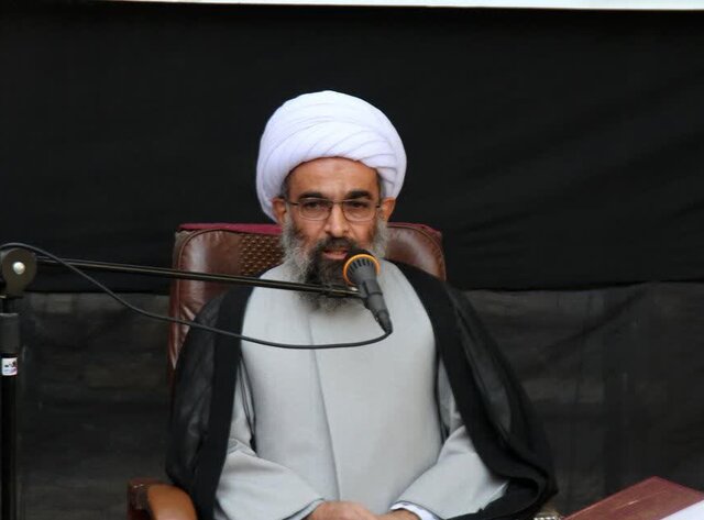 امامجمعه موقت همدان: باید از تورم، مفاسد و ناهنجاریهای اخلاقی و دینی هم جلوگیری کنیم