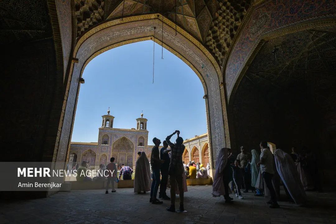 مسجد زیبای نصیرالملک در شیراز