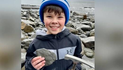 کشف شگفت انگیز پسر بچه ۹ ساله در ساحل