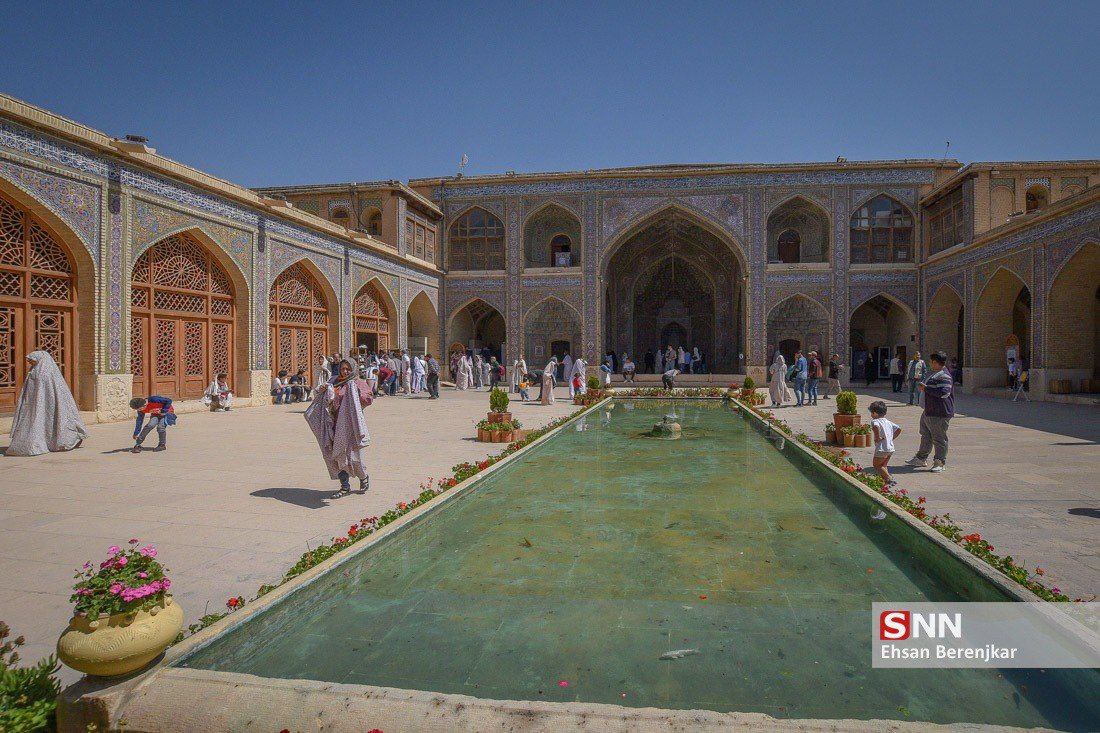  عکس/ حال و هوای مسجد تاریخی نصیرالملک شیراز در نوروز ۱۴۰۲