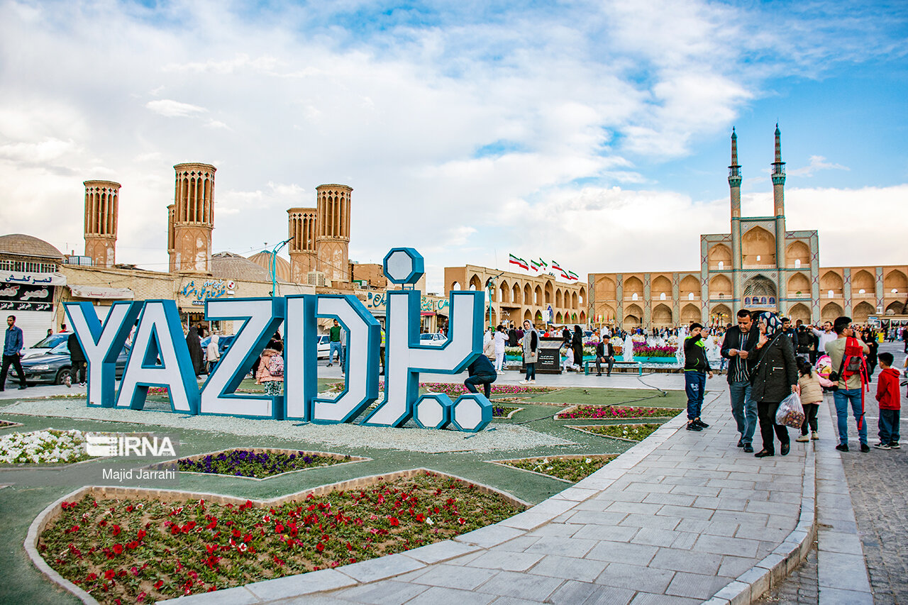 عکس/ حضور پرشور مسافران نوروزی در یزد 