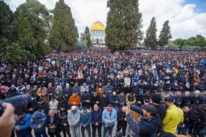 250 هزار نمازگزار در مسجدالاقصی