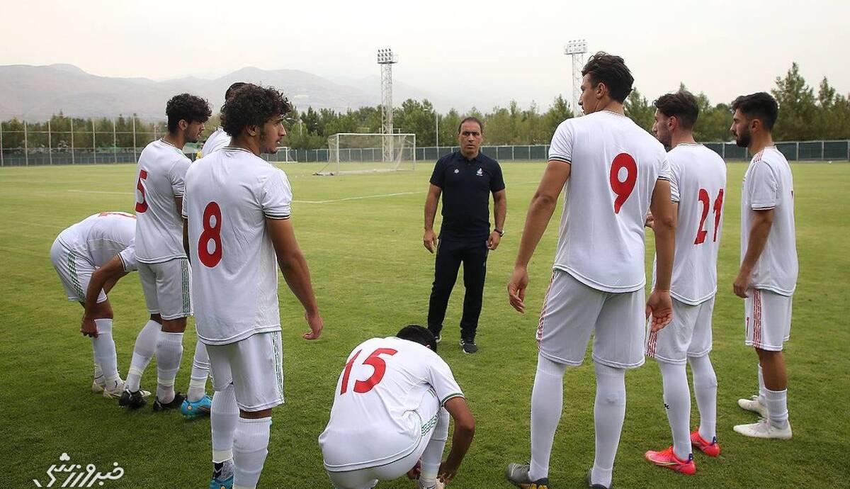 سرمربی تیم فوتبال امید ایران یک پرسپولیسی است