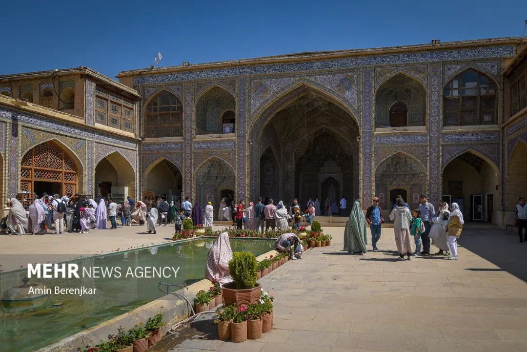 مسجد زیبای نصیرالملک در شیراز