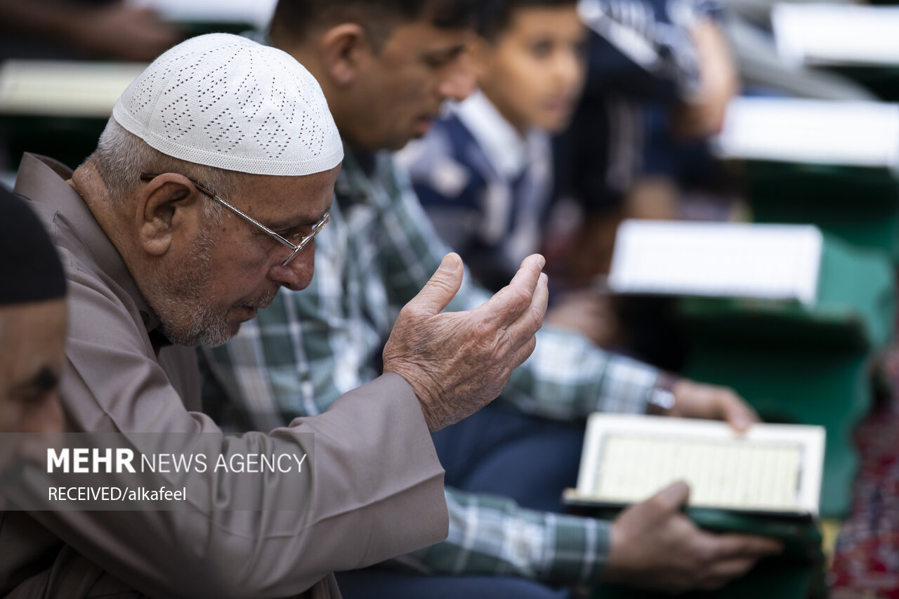 عکس/ مراسم جزءخوانی قرآن کریم در کربلا