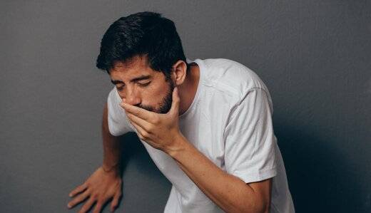 اسهال و استفراغ همراه با تب را جدی بگیرید