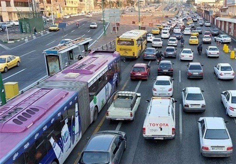 ترافیک روان و پرحجم در محورهای استان سمنان