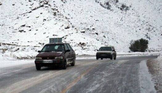 بارش برف در برخی محورهای استان زنجان