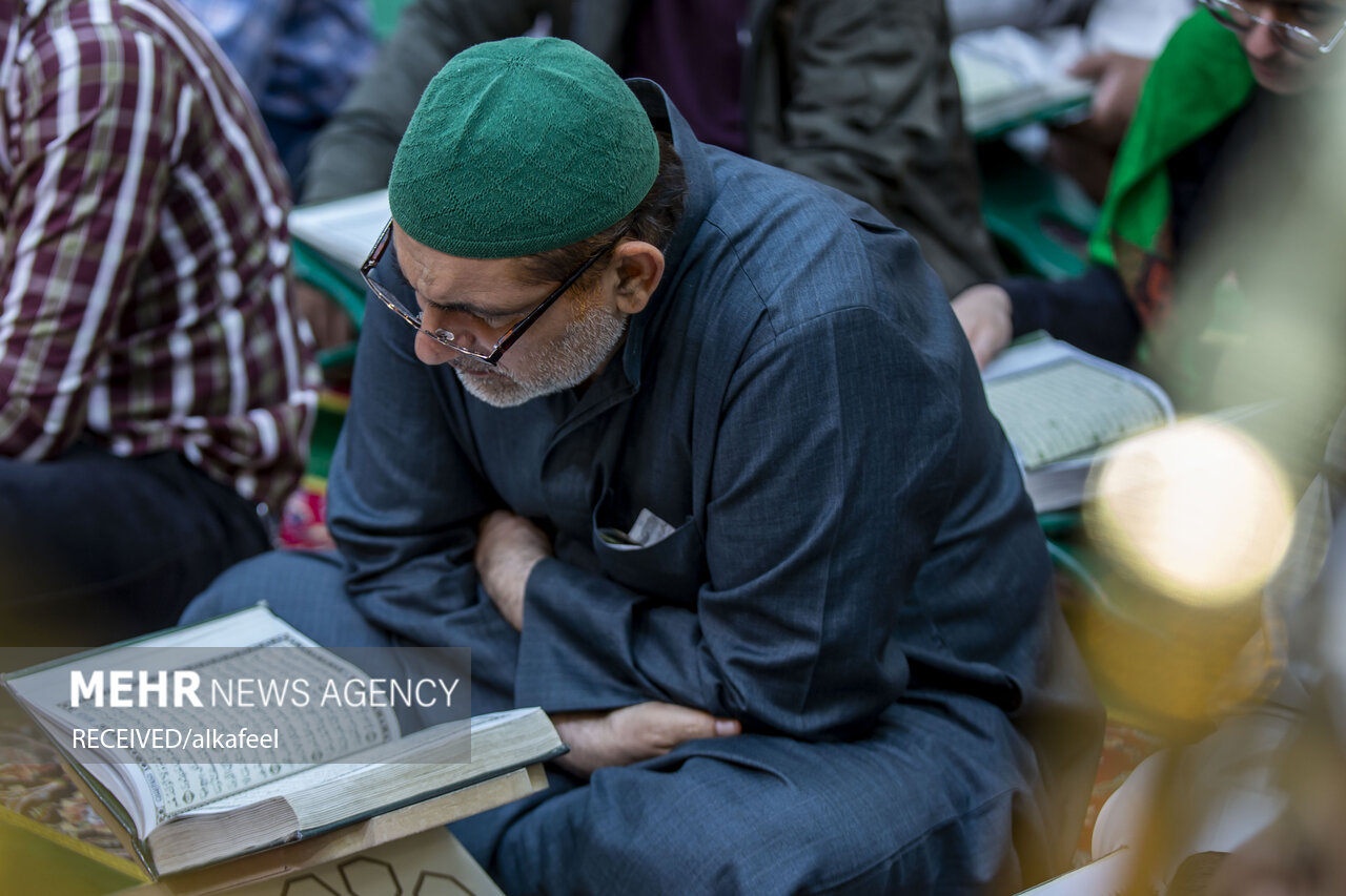 عکس/ مراسم جزءخوانی قرآن کریم در کربلا