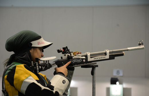 دختر نقاشی که حالا تک تیرانداز ایران است دختر نقاشی که حالا تک تیرانداز ایران است