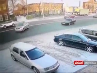 تصادف خنده‌دار دو خودرو حین پارک کردن