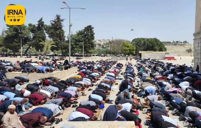 عکس/ برگزاری سومین نماز جمعه ماه رمضان در مسجد الاقصی