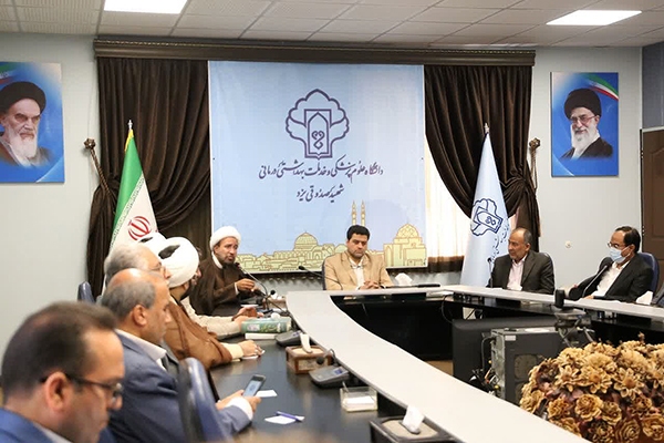 حجاب در ارکان مختلف دانشگاه علوم‌پزشکی یزد رعایت شود