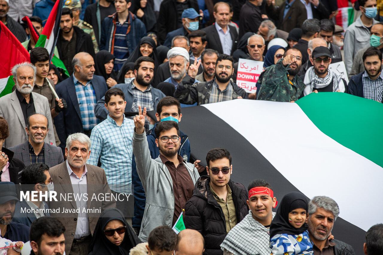 عکس/ حضور متفاوت آدمک ترامپ در راهپیمایی روز قدس