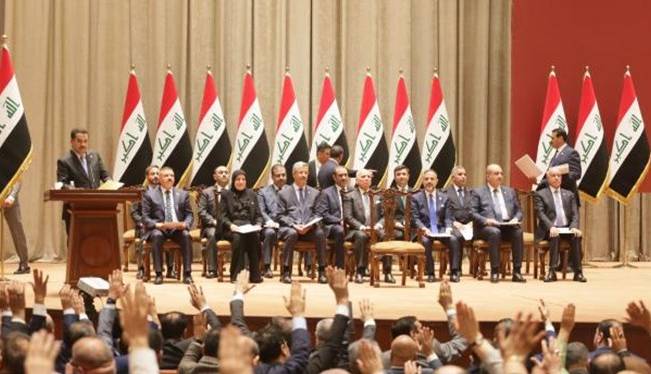 نخست وزیر عراق کابینه را تغییر می‌دهد؟