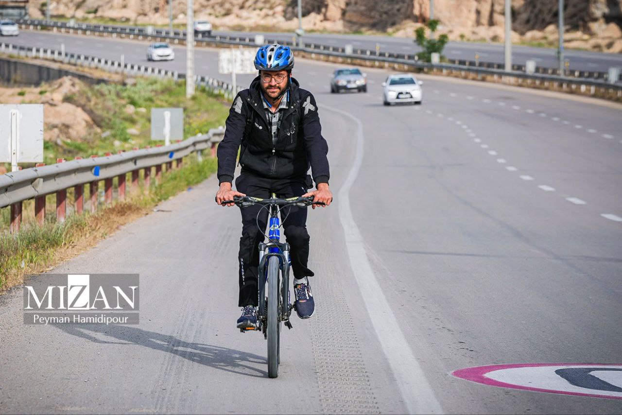 تصاویری از یک معلم سخت‌کوش بجنوردی