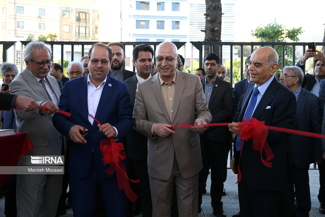 رونمایی از سردر دانشکدگان مدیریت در دانشگاه تهران 