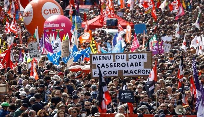 فراخوان اتحادیه‌های فرانسوی برای دور جدید اعتصاب