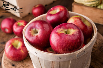 فواید و مضرات یک لیوان آب سیب