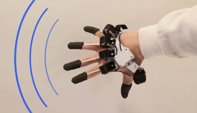 لمس دنیای مجازی با دستکش های واقعیت مجازی  