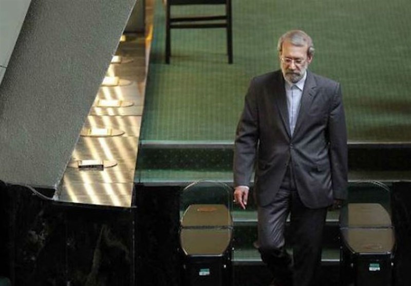 تسنیم: لاریجانی با ارائه لیست وارد رقابت انتخاباتی مجلس می‌شود