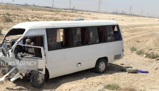 واژگونی مینیبوس در اقلید 19 مصدوم بر جای گذاشت