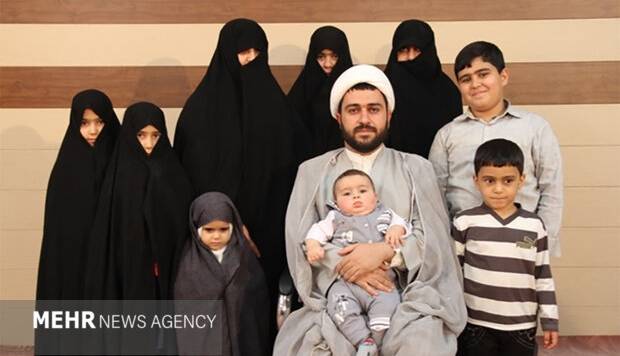 مستندی از پدر دهه شصتی که چشم به راه چهاردهمین فرزند خود است!