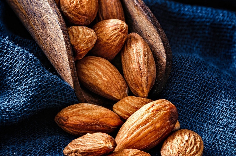 بادام برای کنترل قند خون و دیابت