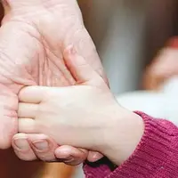 چه سنی بهترین زمان بیان واقعیت فرزند خواندگی به فرزند خوانده است؟