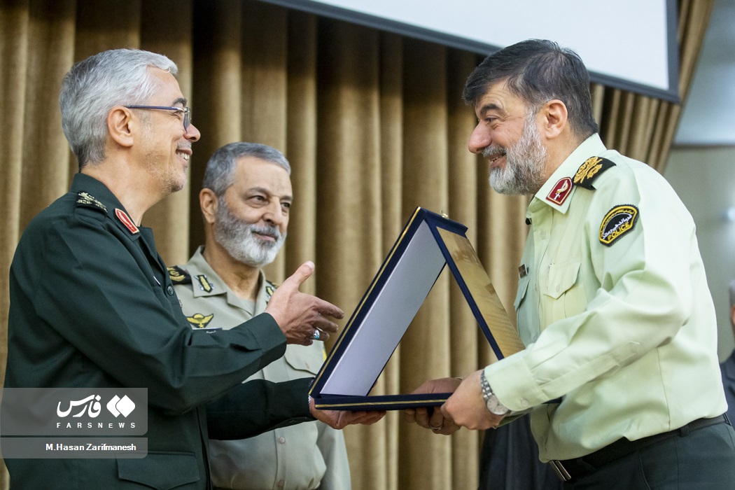 همایش فرماندهان و مسئولان عالی نیرو‌های مسلح